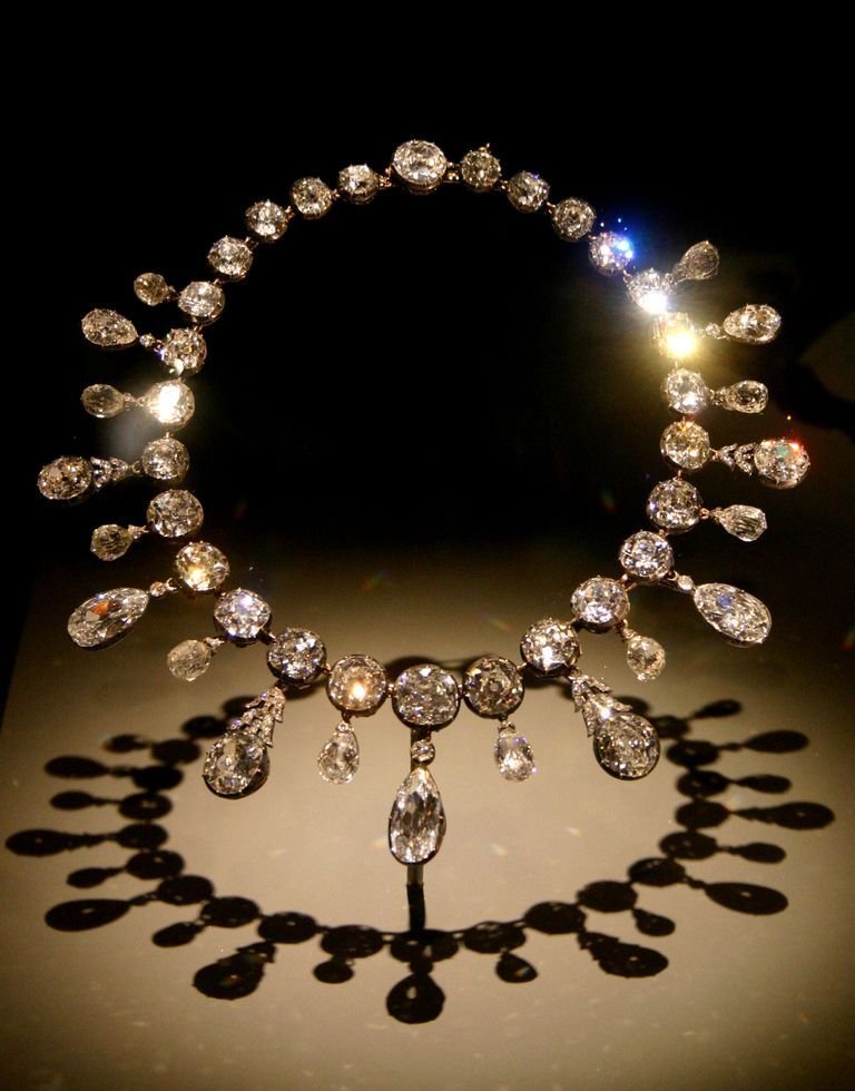 Diamond Jewelry Diamond Necklace Pendant Luxurious Expensive Stock Photo -  Download Image Now - iStock